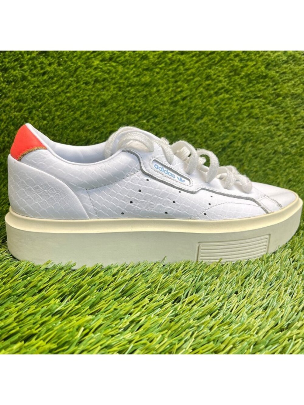 Adidas Sleek Super Womens Size 8 Cloud White Red Walking Leather Shoes Sneakers